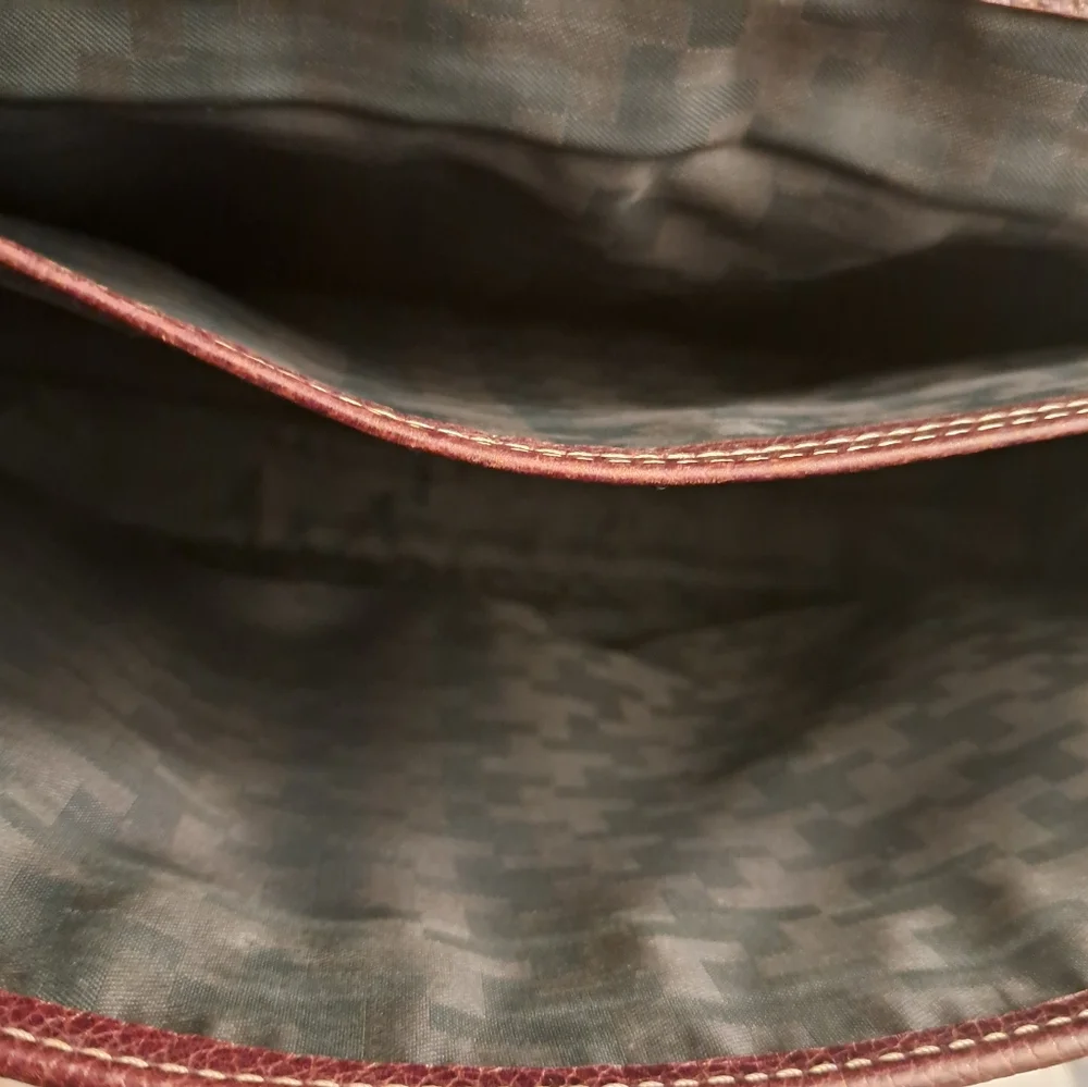 Diseno En Piel Leather Briefcase/Messenger Bag